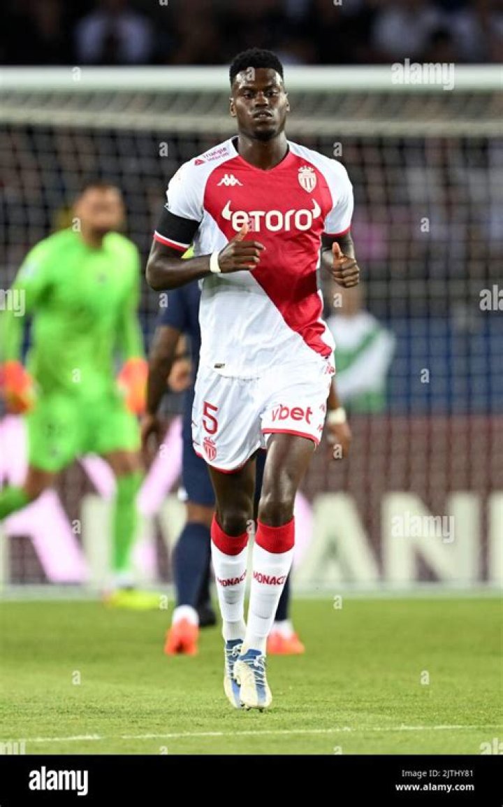 
Benoît Badiashile Height, Weight, Net Worth, Age, Birthday, Wikipedia, Who, Instagram, Biography 