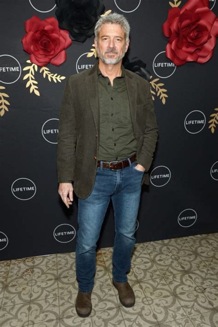 Christopher Cousins Height, Weight, Net Worth, Age, Birthday, Wikipedia, Who, Nationality, Biography