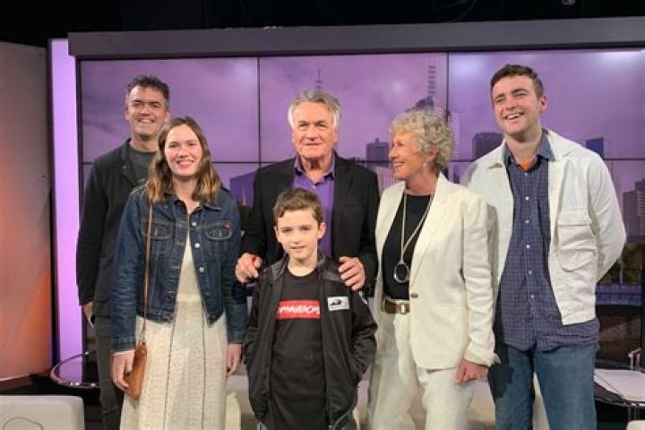 
Heather Ewart Has A Beautiful Family With Husband Barrie Cassidy and Children 
