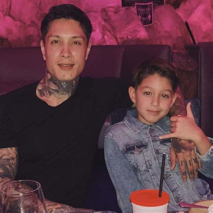 Is Chris Heria Married to Wife? Or Dating a Girlfriend?