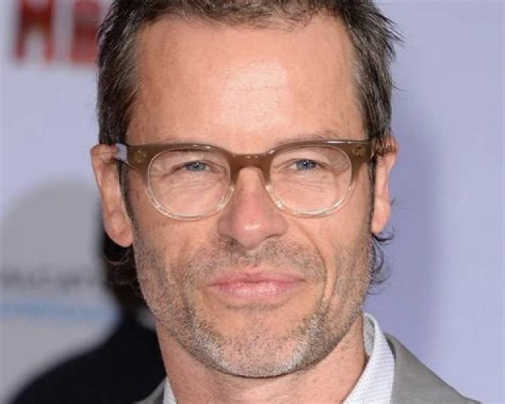 
Jonathan Pearce Height, Weight, Net Worth, Age, Birthday, Wikipedia, Who, Nationality, Biography 