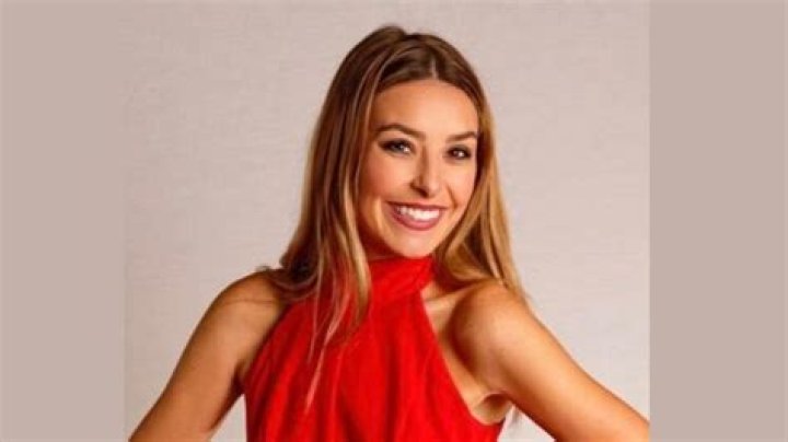 
Lauren Almeida Height, Weight, Net Worth, Age, Birthday, Wikipedia, Who, Nationality, Biography 