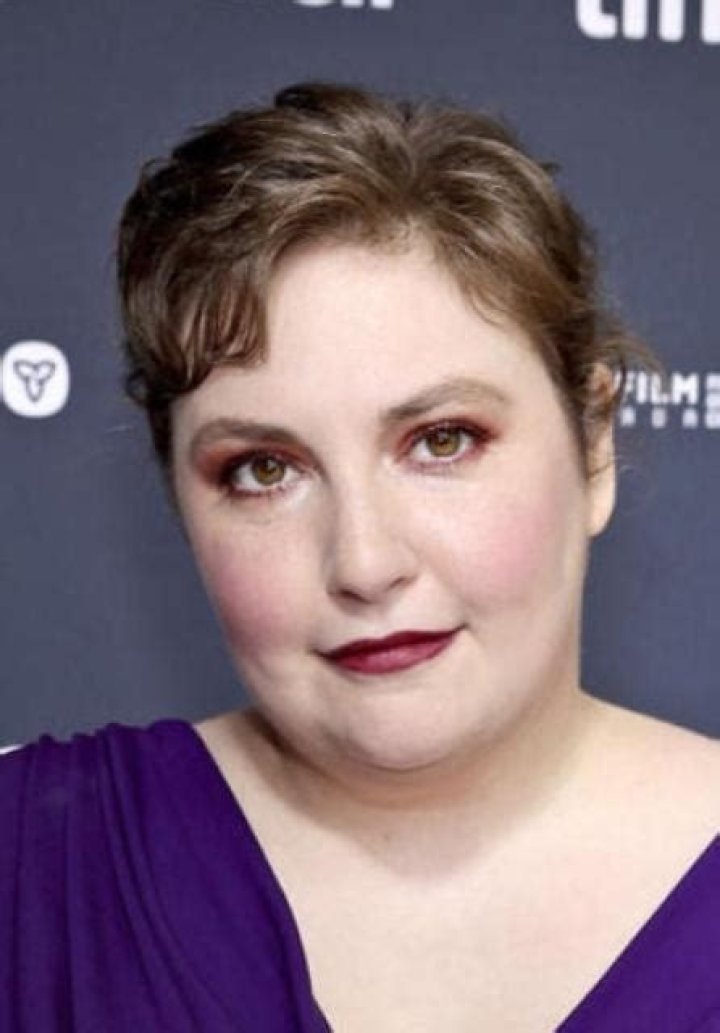 Lena Dunham Height, Weight, Net Worth, Age, Birthday, Wikipedia, Who, Nationality, Biography
