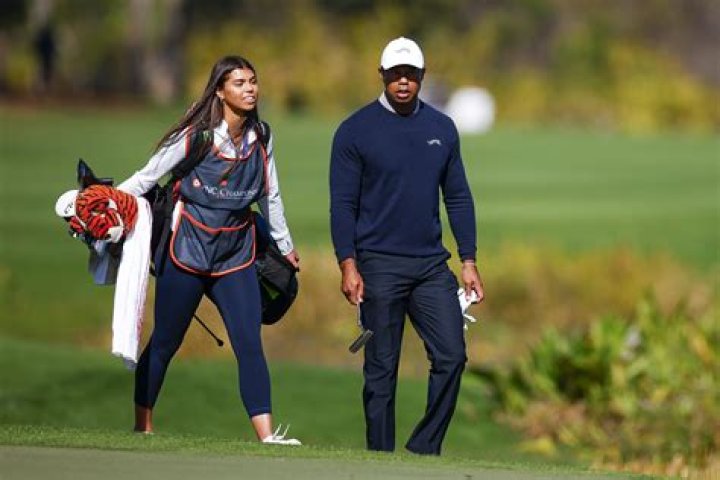 
Who Is Sam Horsfield Female Caddie Issi Bryon? Is She His Girlfriend? 